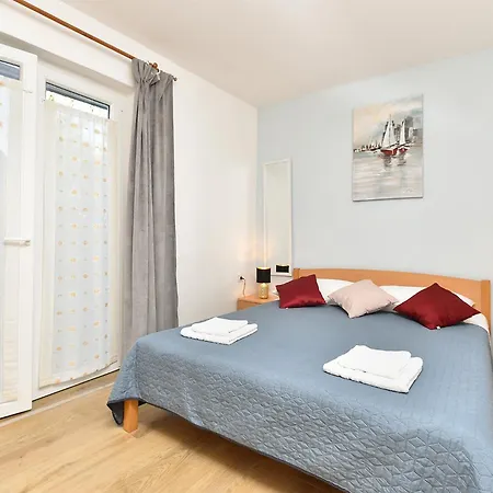 Διαμέρισμα Danica 358 *