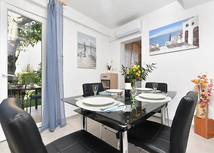 Apartman Danica 358 *